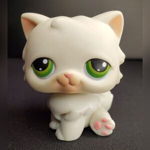 LPS Littlest Pet Shop #15 White Persian Cat Sitting 2004